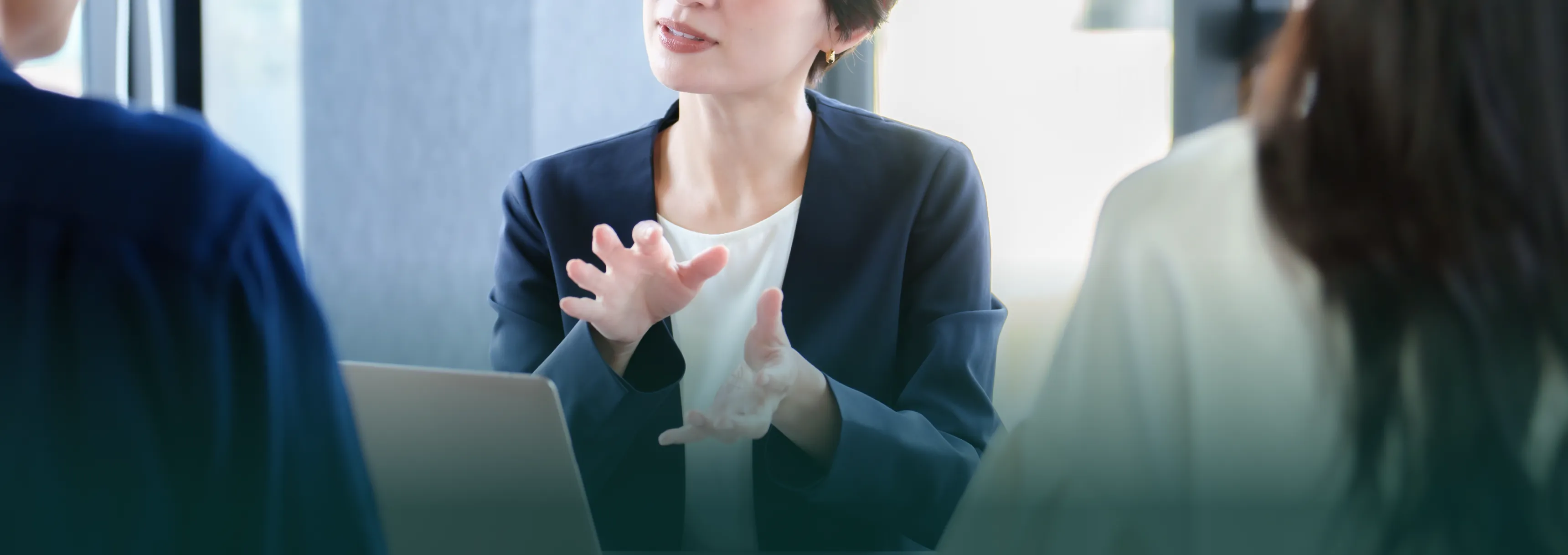 女性の写真